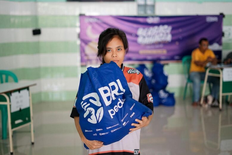 Perkuat Ketahanan Sosial Masyarakat, BRI Group Berbagi 100.000 Paket Sembako di Bulan Ramadan